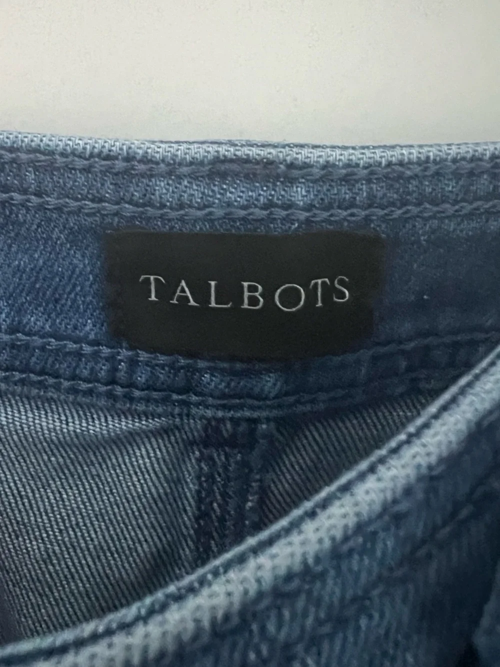 Talbots PATCH POCKET DENIM SHORTS - WILEY WASH Women’s Mid-Length. Size 6 - Picture 8 of 14